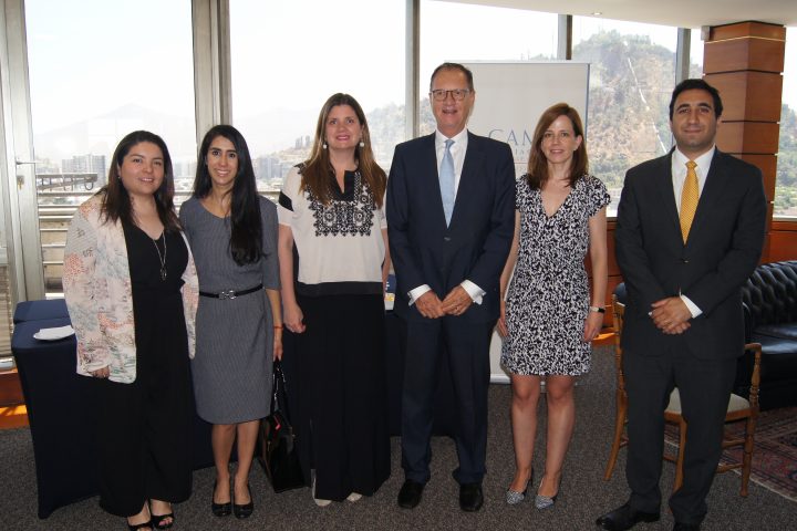 El CAM Santiago y el Heidelberg Center para América Latina (HCLA) suscriben acuerdo de cooperación institucional