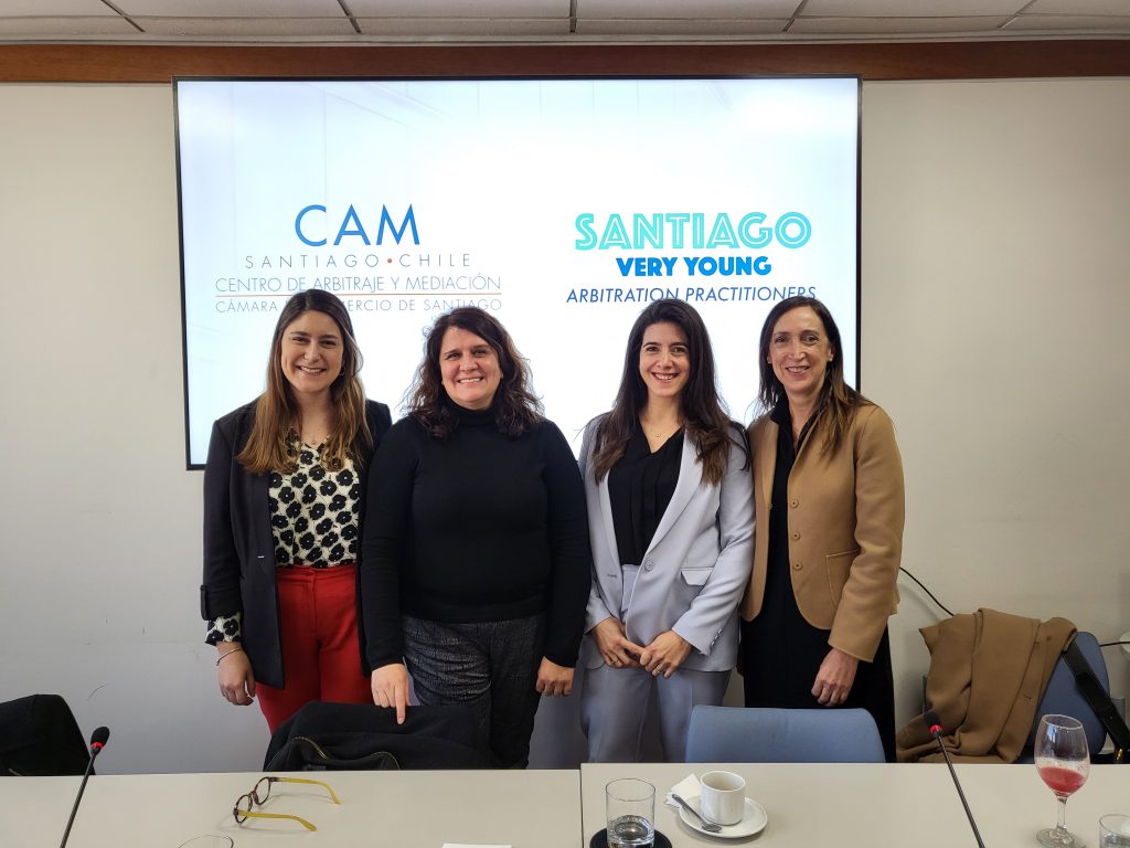SVYAP y CAM Santiago realizan conversatorio sobre "Avances y desafíos del rol de la mujer en el ejercicio de la profesión"