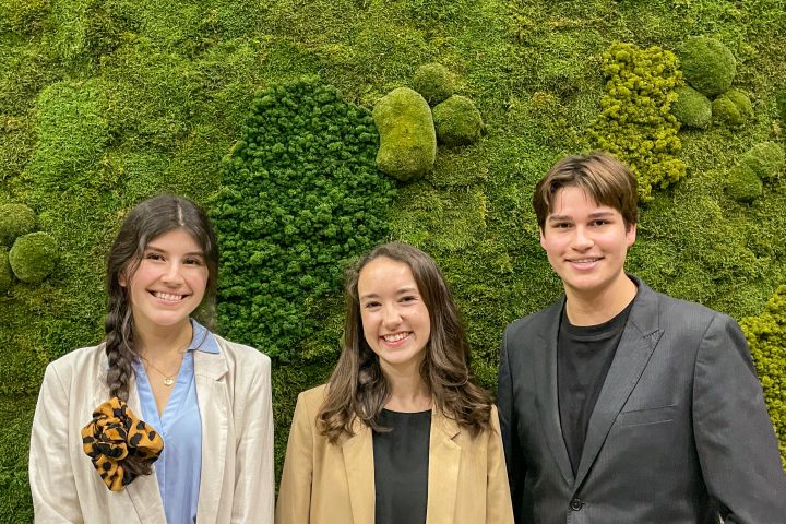 Estudiantes de la Pontificia Universidad Católica de Chile y de la Universidad de Chile realizan pasantías en el CAM Santiago