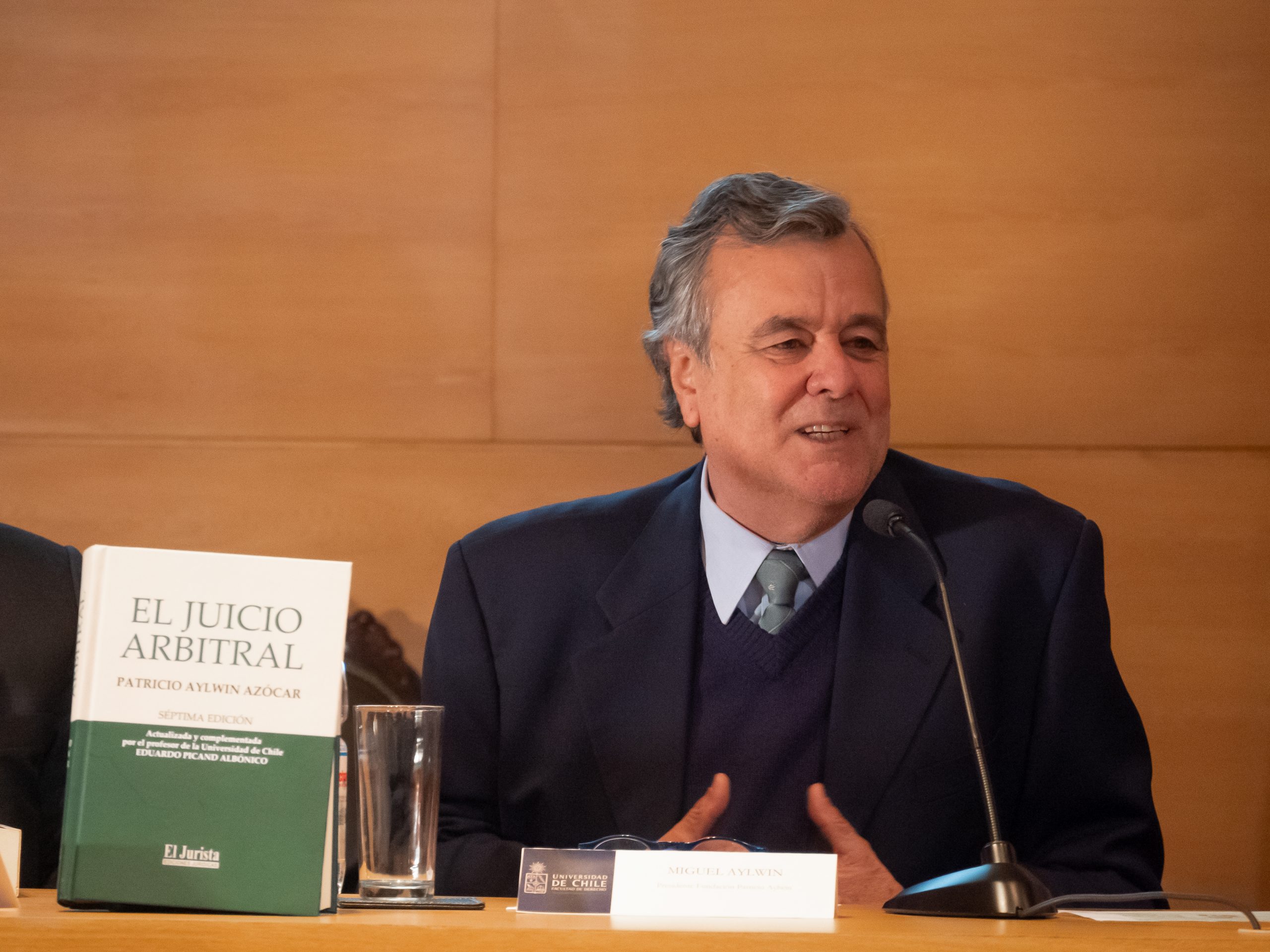 Séptima edición del libro «El Juicio Arbitral» de Patricio Aylwin reúne a la comunidad jurídica a 80 años de su publicación original