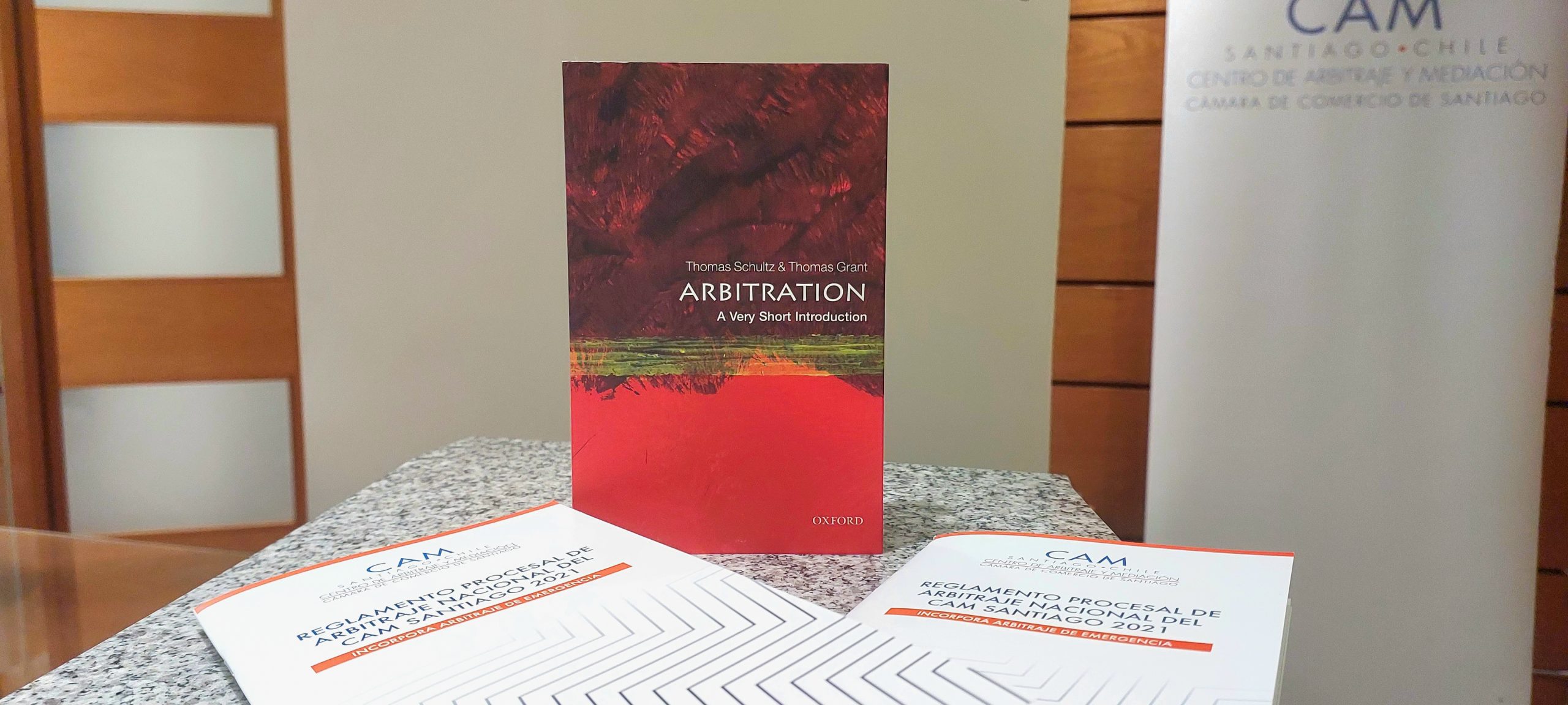 Con una conferencia magistral de los profesores Thomas Schultz y Thomas Grant, inicia 2° edición del Diploma de Postítulo en Arbitraje Nacional y Comercial Internacional