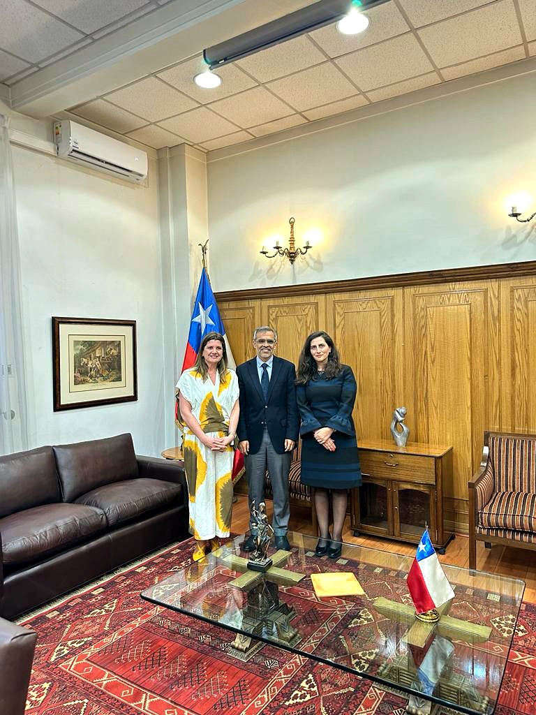 Autoridades del CAM Santiago se reúnen con el Ministro de Justicia y Derechos Humanos de la República de Chile